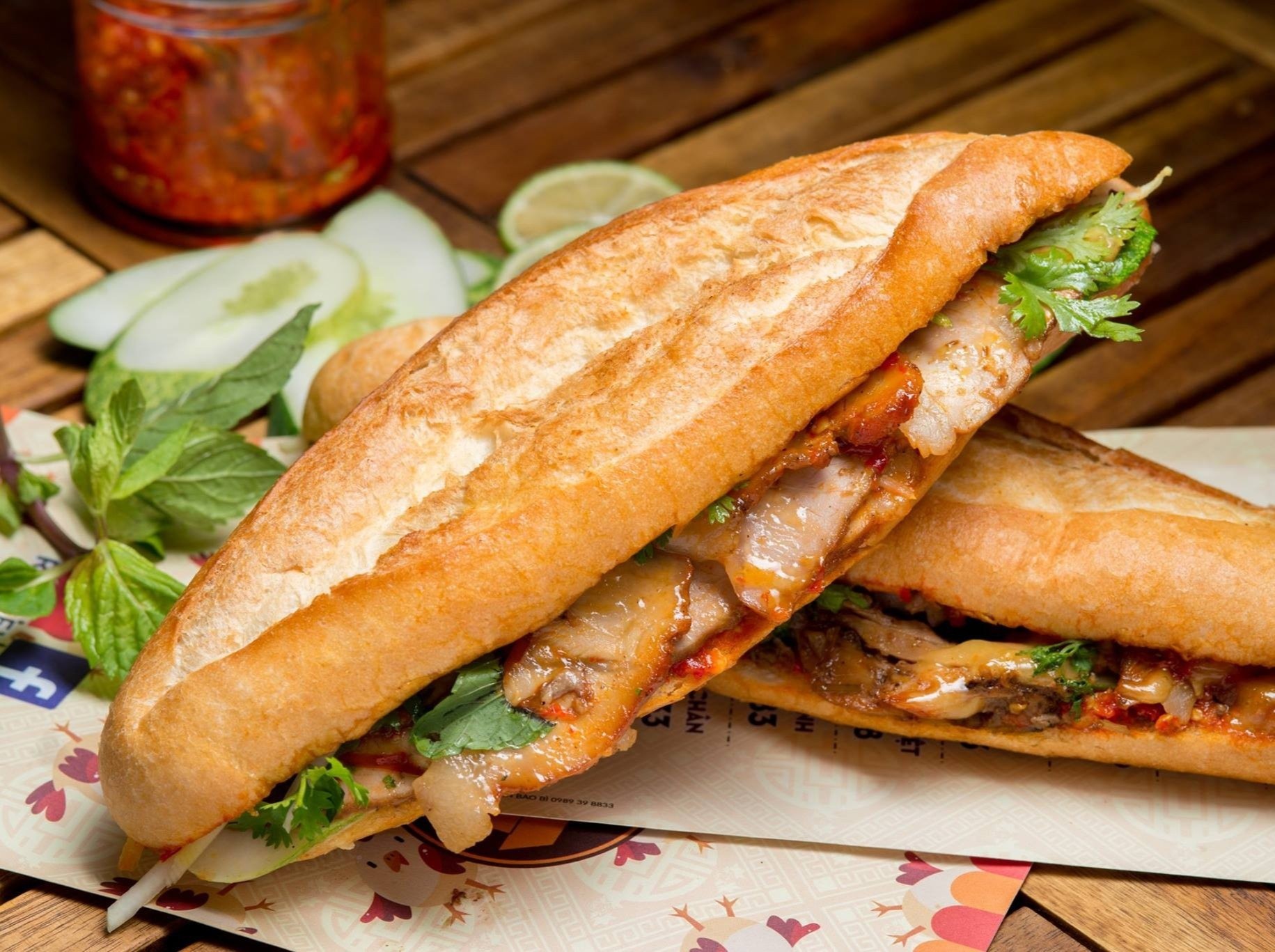 Banh mi Viet xuat hien tren trang chu Google hinh anh