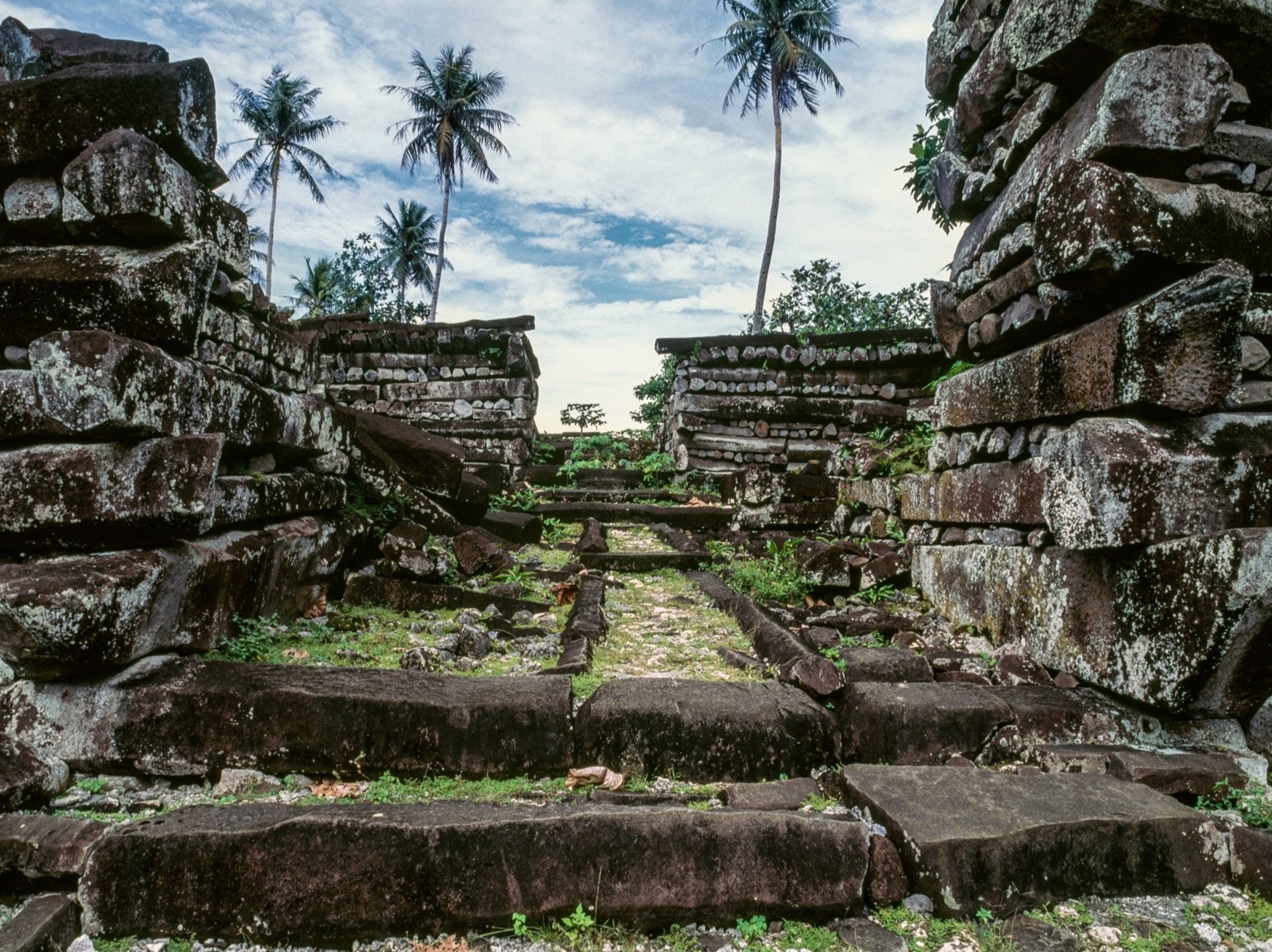 Thanh pho co tu da bazan bi an ton tai suot 800 nam hinh anh