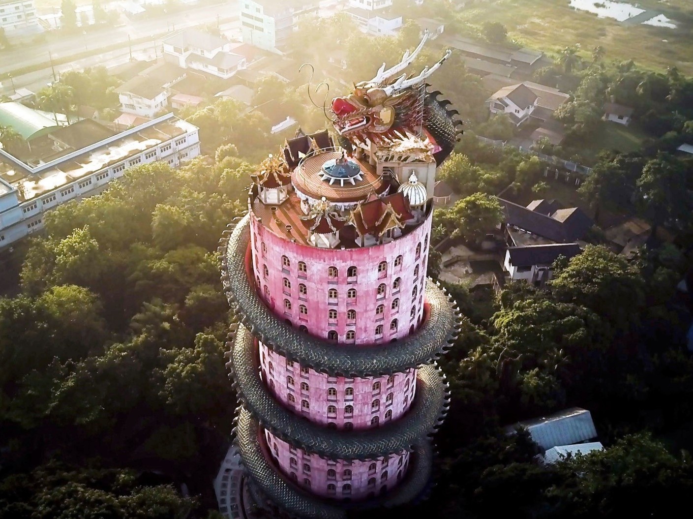 Duong ham bi mat ben trong rong khong lo o Thai Lan hinh anh