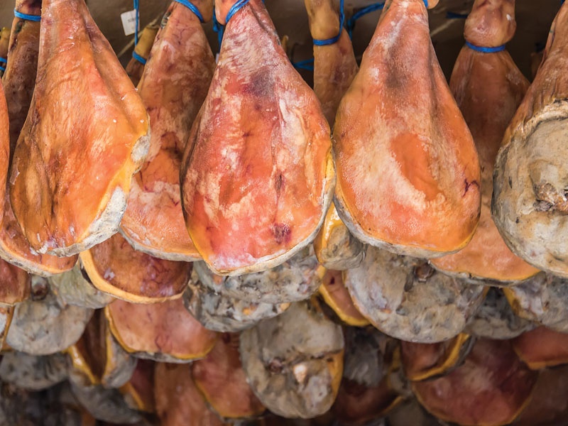 Giam bong Basques tru danh Tay Ban Nha duoc lam the nao hinh anh