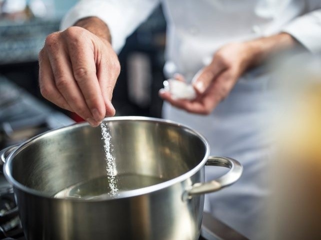 Chua man mon an, boc trung dep mat va loat meo nha bep huu ich hinh anh