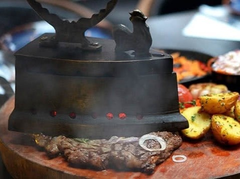 Nuong ban ui va cac cach che bien beefsteak nhanh gon hinh anh