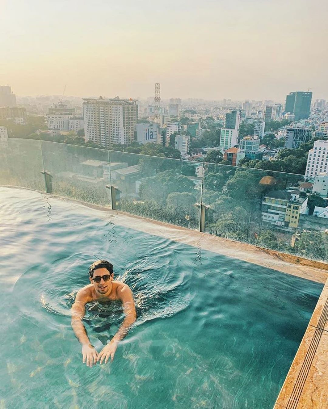 khách sạn có hồ ở TP.HCM ảnh 2 khach san co ho o TP.HCM anh 2