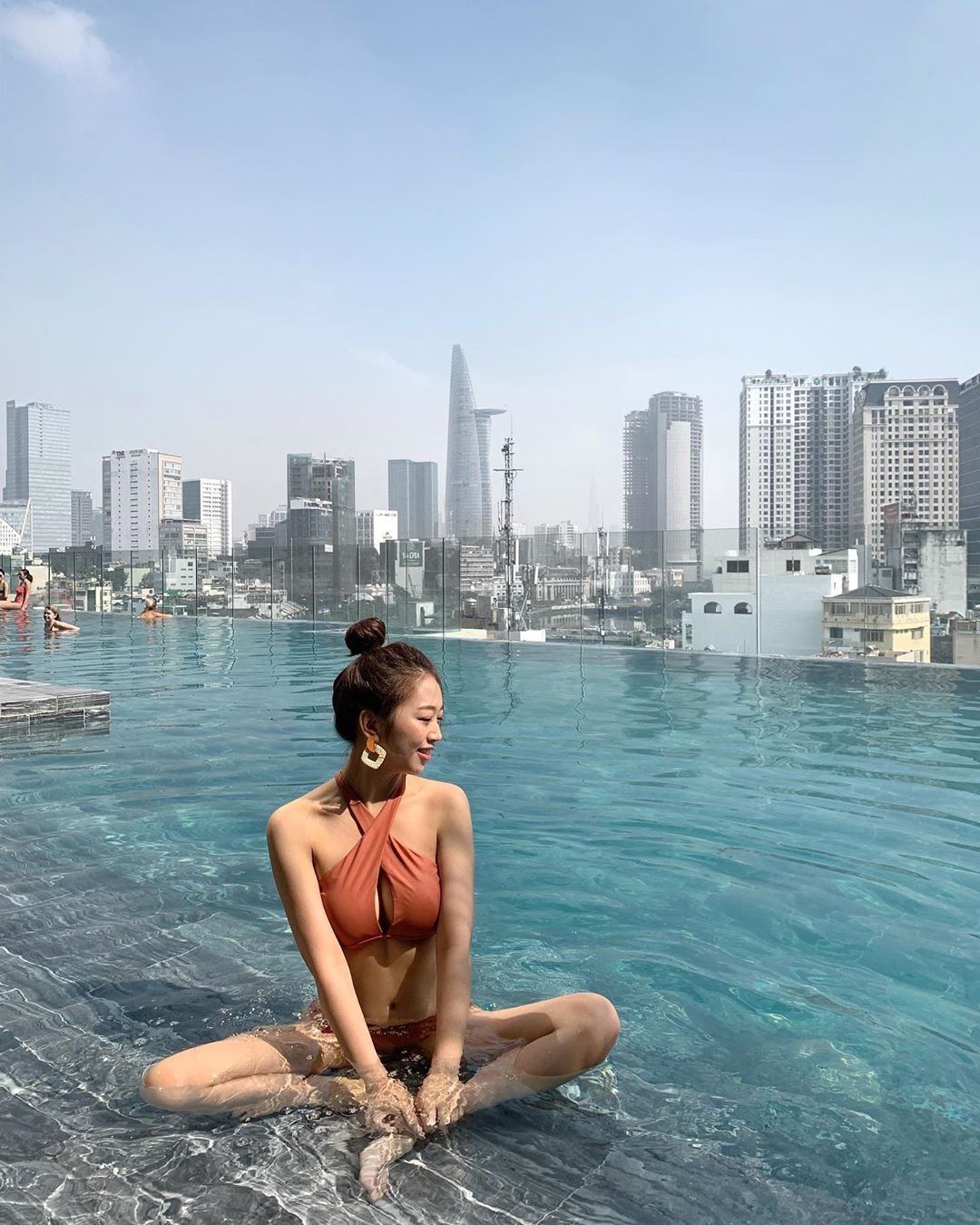 khách sạn có hồ ở TP.HCM ảnh 4 khach san co ho o TP.HCM anh 4