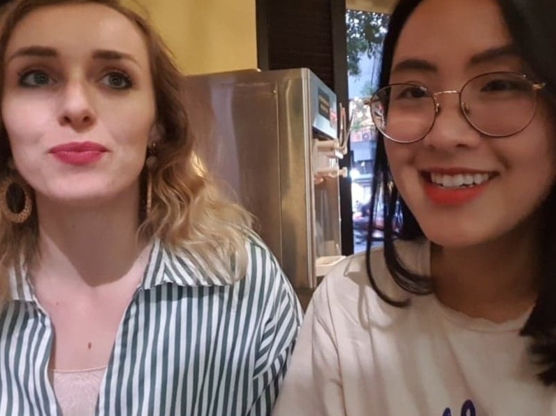 Phan ung cua khach Tay khi thu bun dau mam tom tai TP.HCM hinh anh