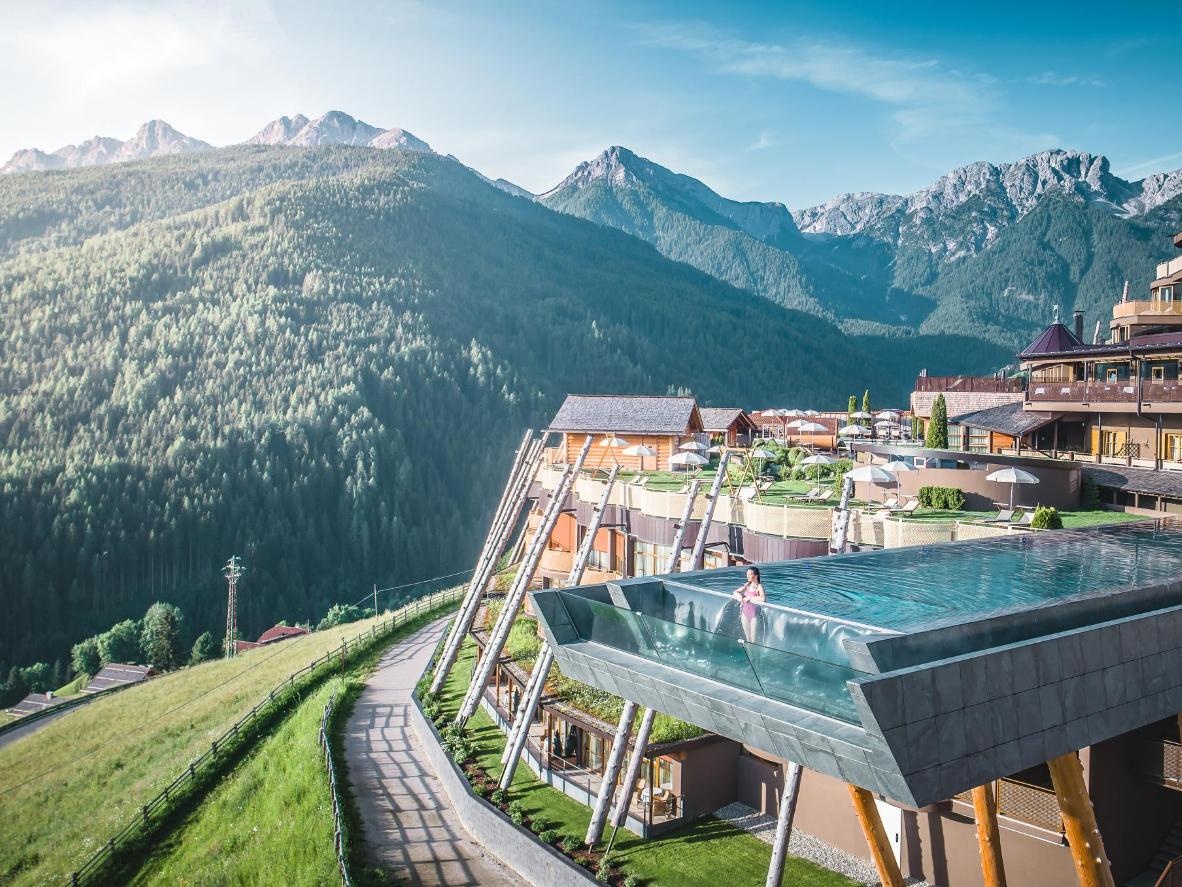 hồ bơi vô cực ở Italy ảnh 1 ho boi vo cuc o Italy anh 1