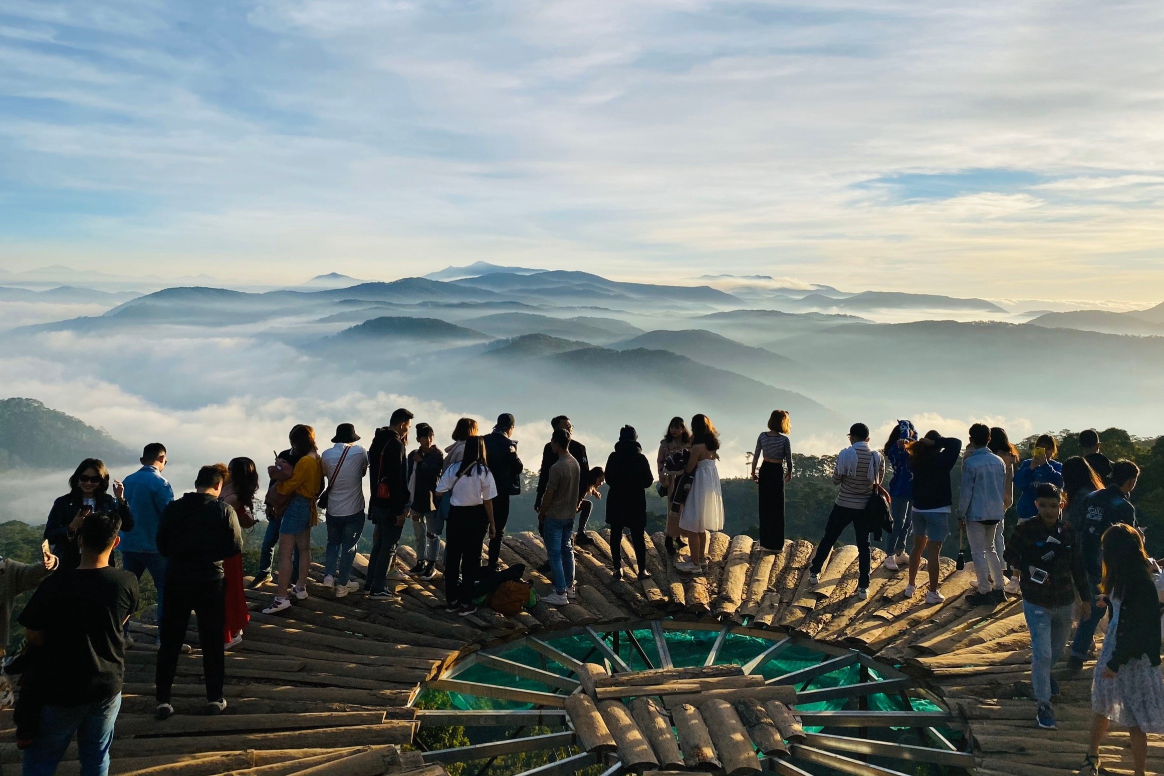 Diem check-in, quan xa Da Lat dong duc trong ngay 1/5 hinh anh