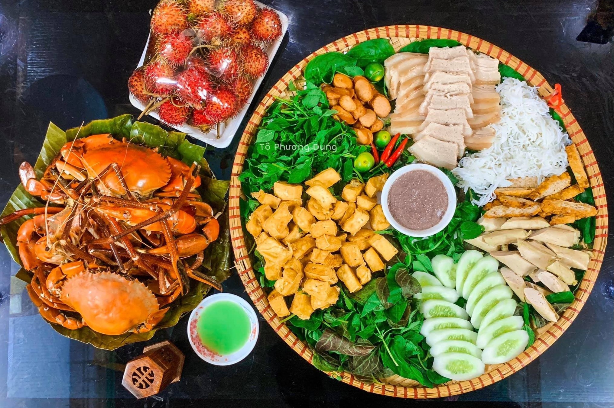 Thuc don bua an gia dinh 5 nguoi du chat, de lam hinh anh