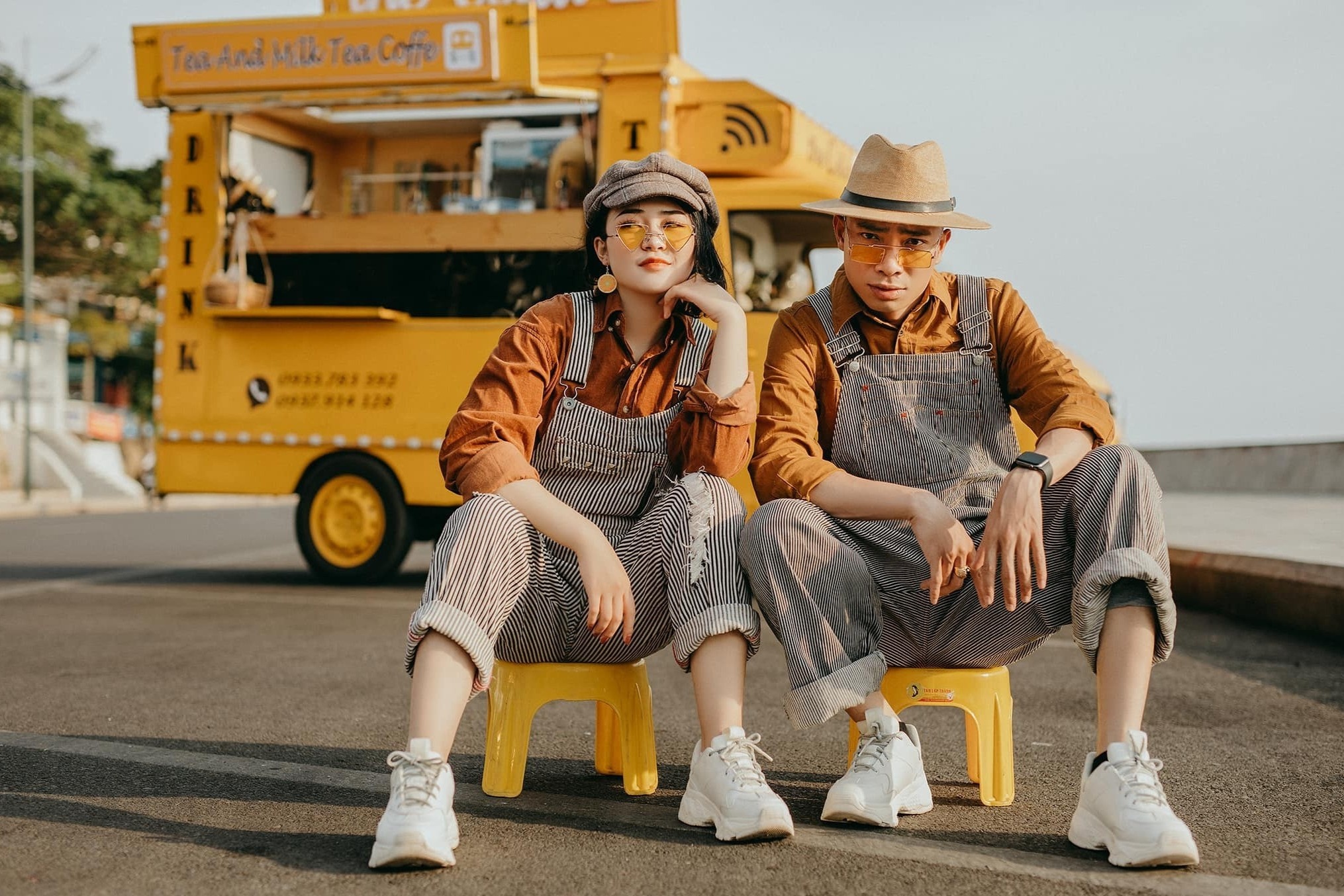 Xe kem vang va loat quan sat bien hut khach tai Vung Tau hinh anh