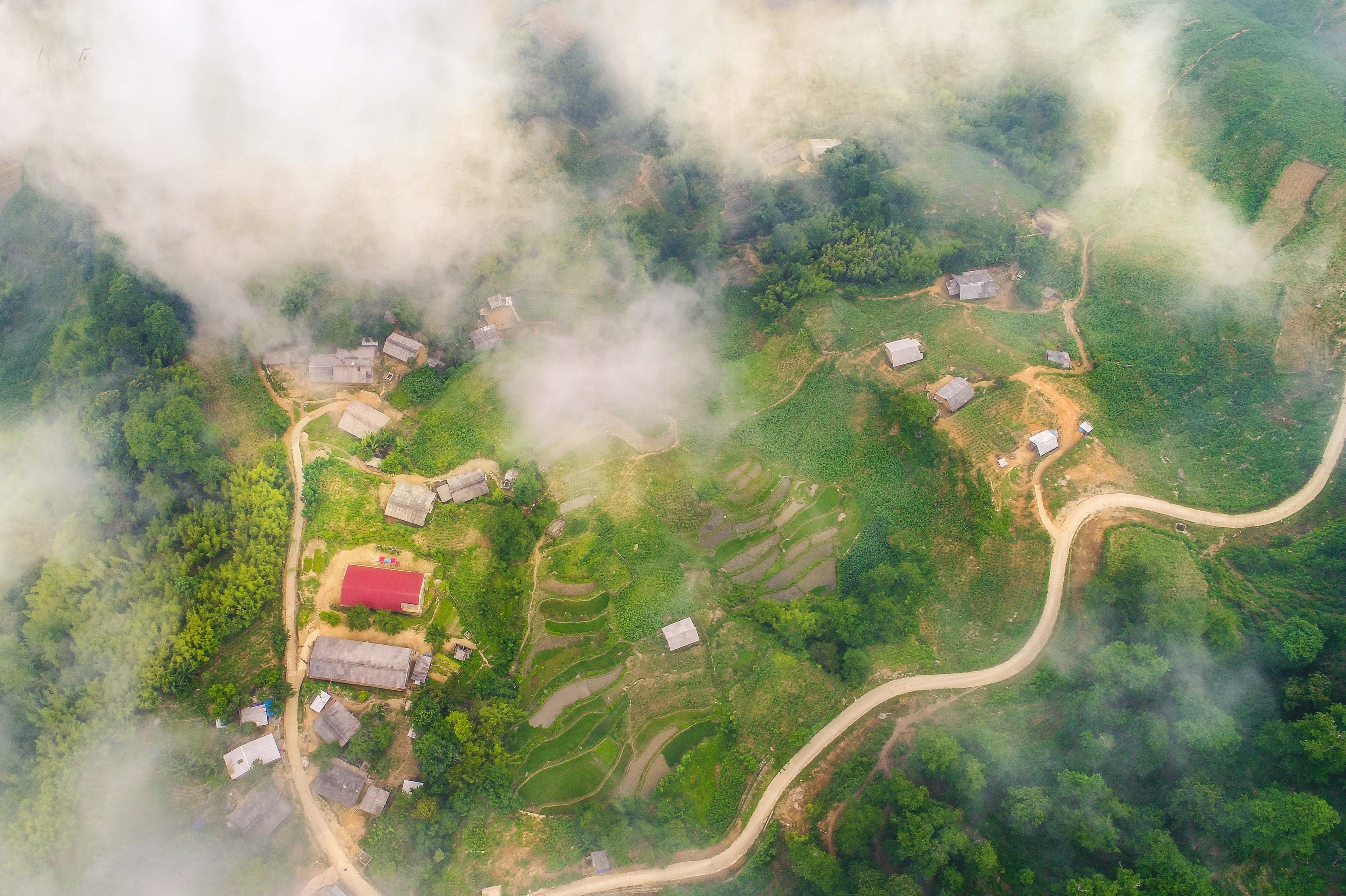 Sa Pa dep mo mang qua ong kinh khach Tay hinh anh