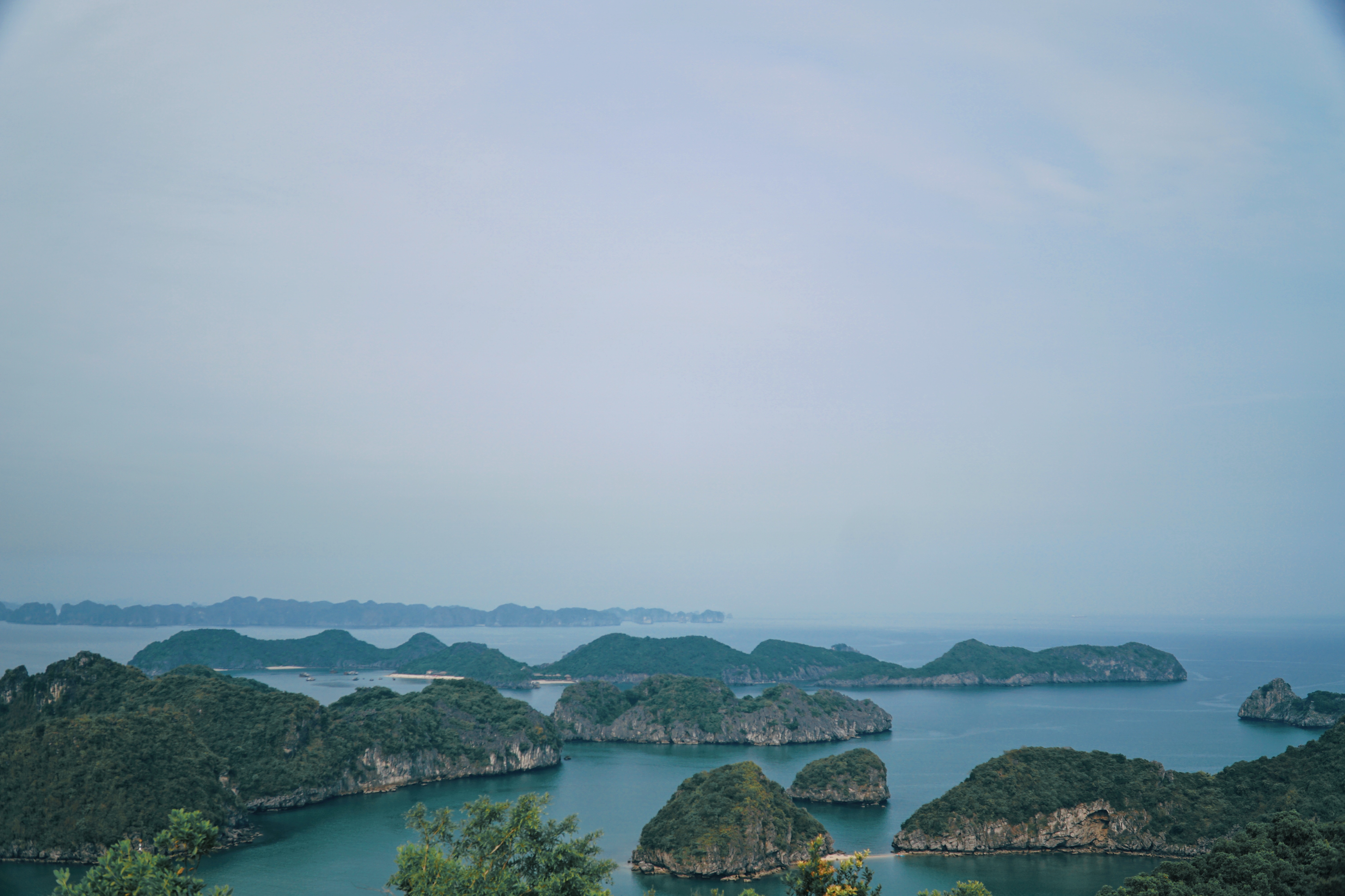 ve dep vinh Lan Ha anh 6