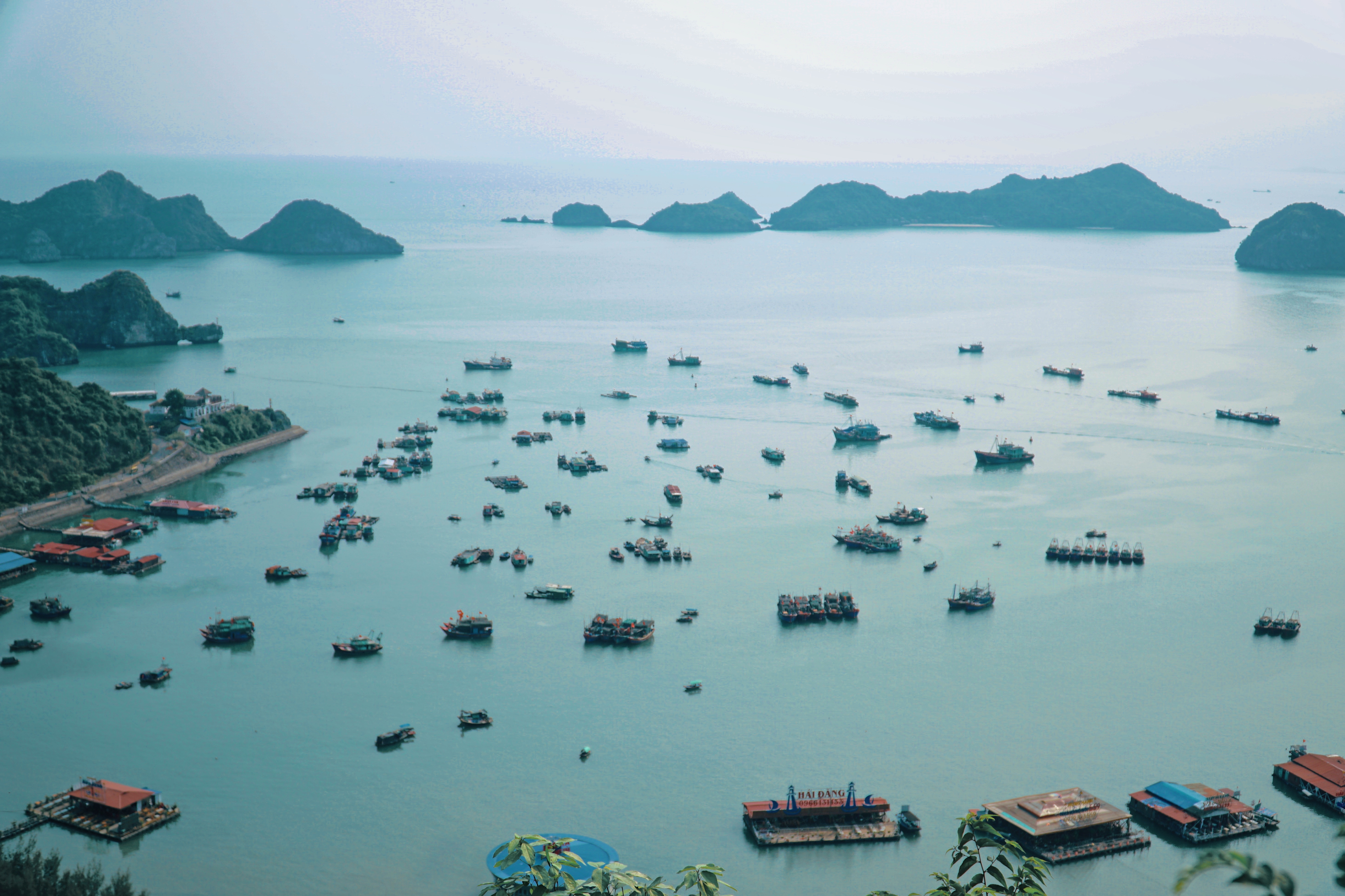 ve dep vinh Lan Ha anh 7