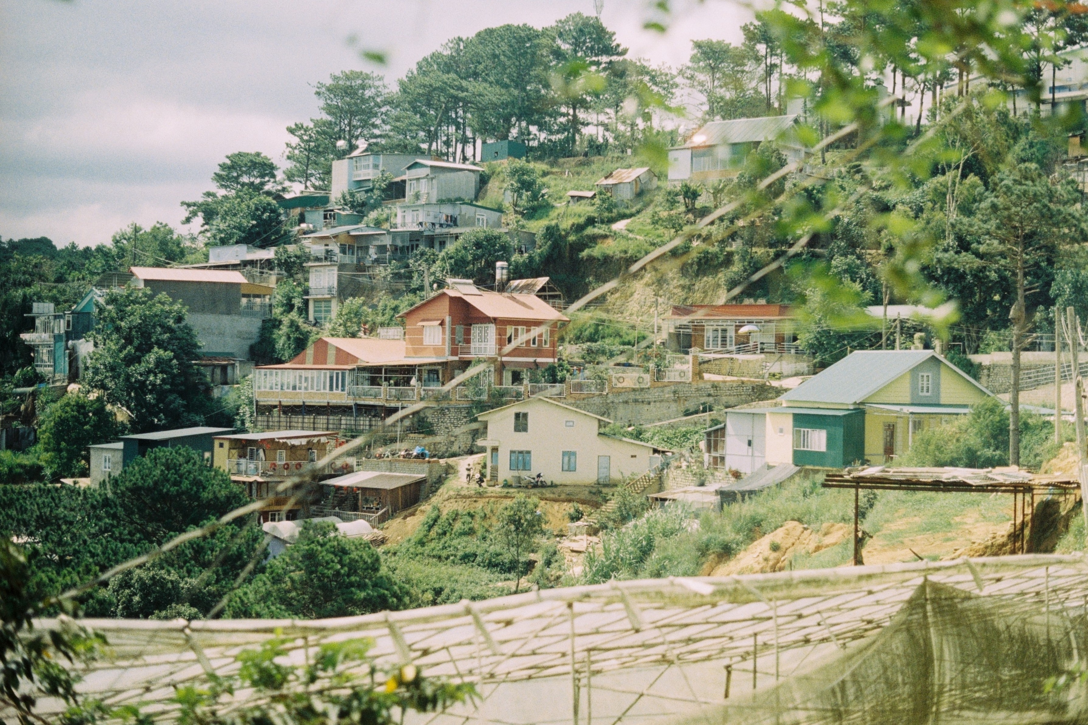 Thanh pho suong tho mong nhin tu tren cao hinh anh