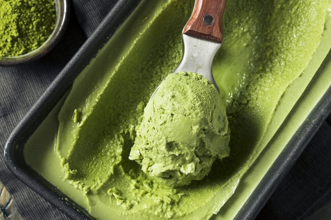 Kem tra xanh voi sua de lam, mat lanh ngay cuoi tuan hinh anh