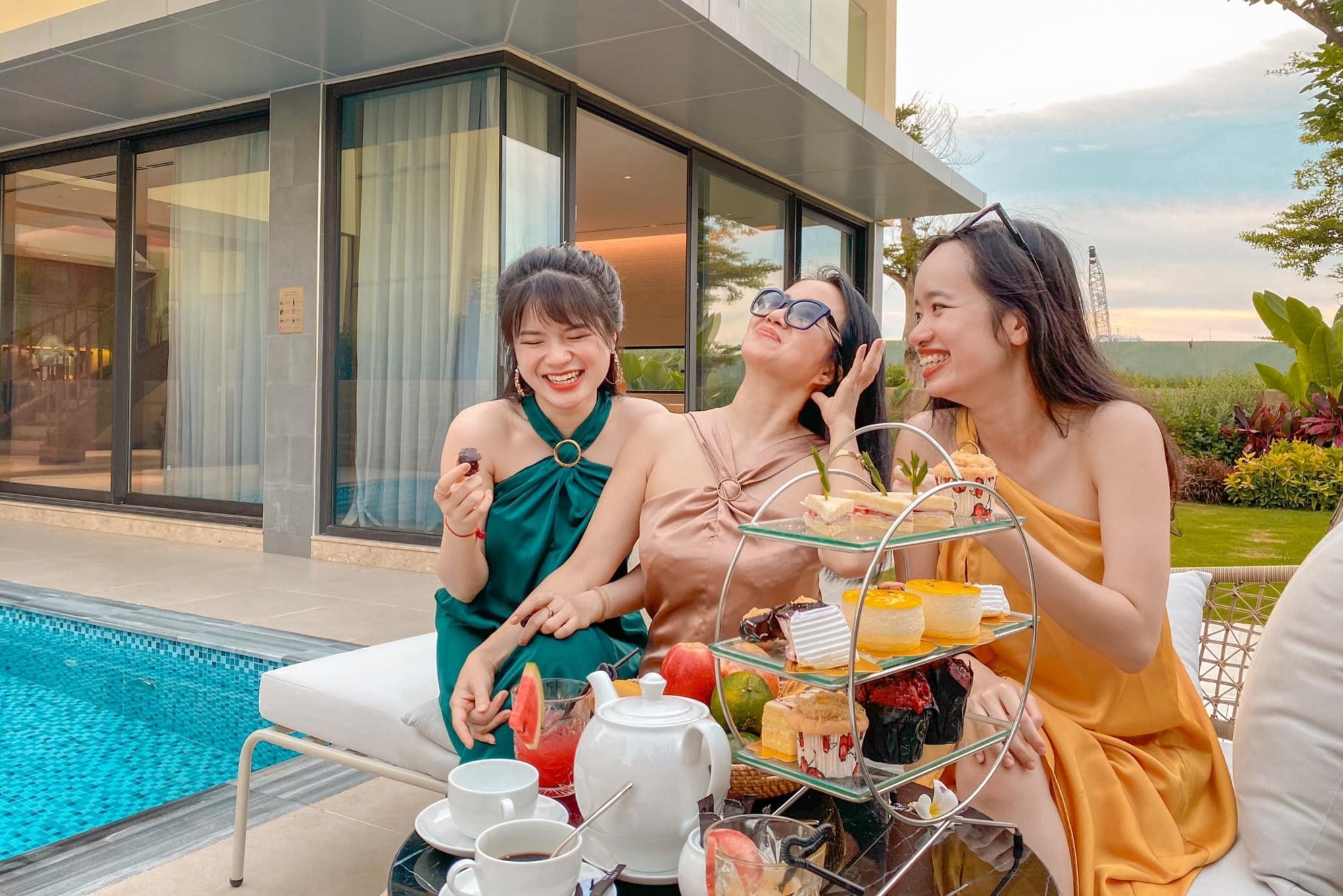 3 resort 5 sao nam sat bien, duoc yeu thich tai Hoi An hinh anh