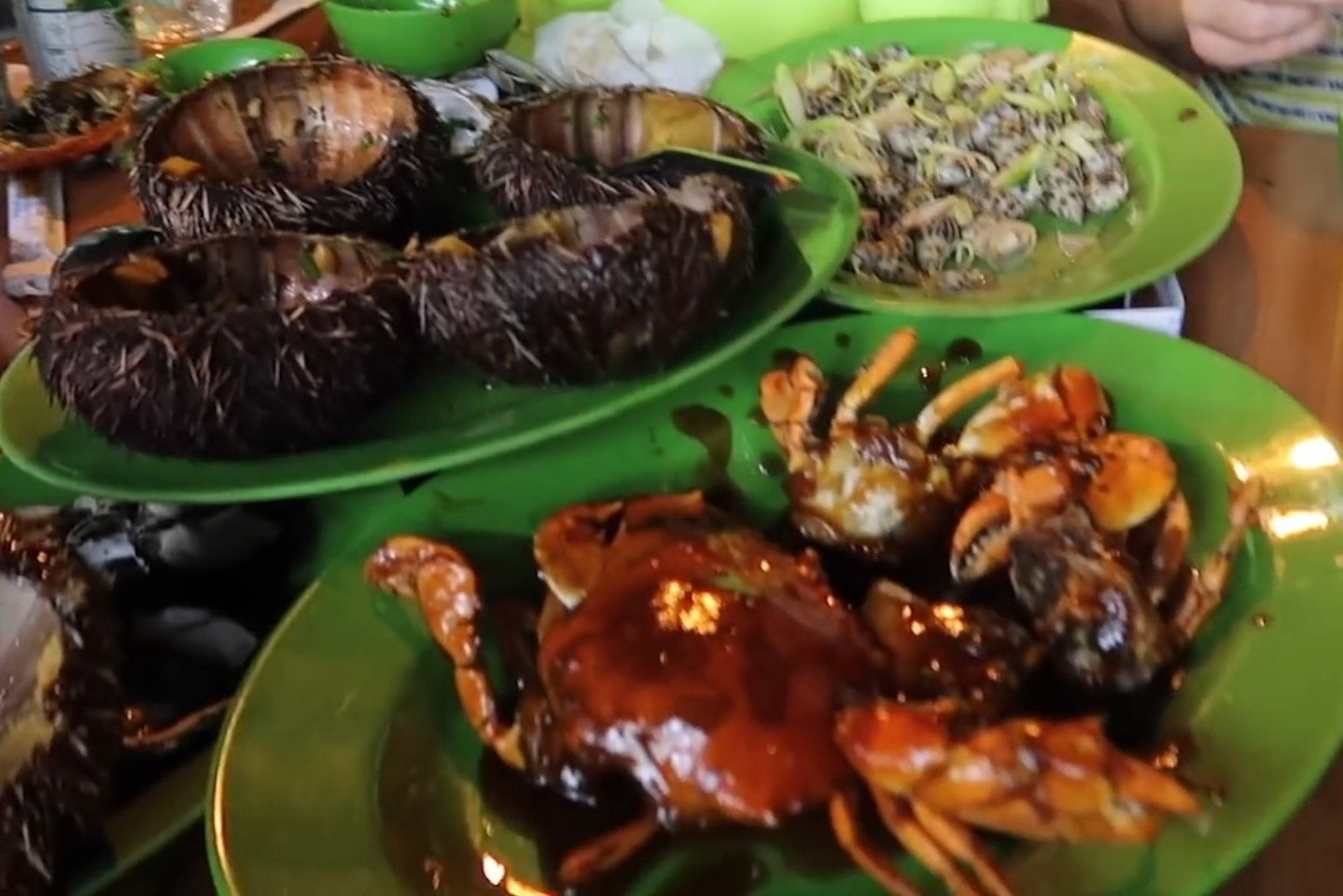 Blogger Viet len tieng chuyen an hai san 5 trieu dong o Nha Trang hinh anh