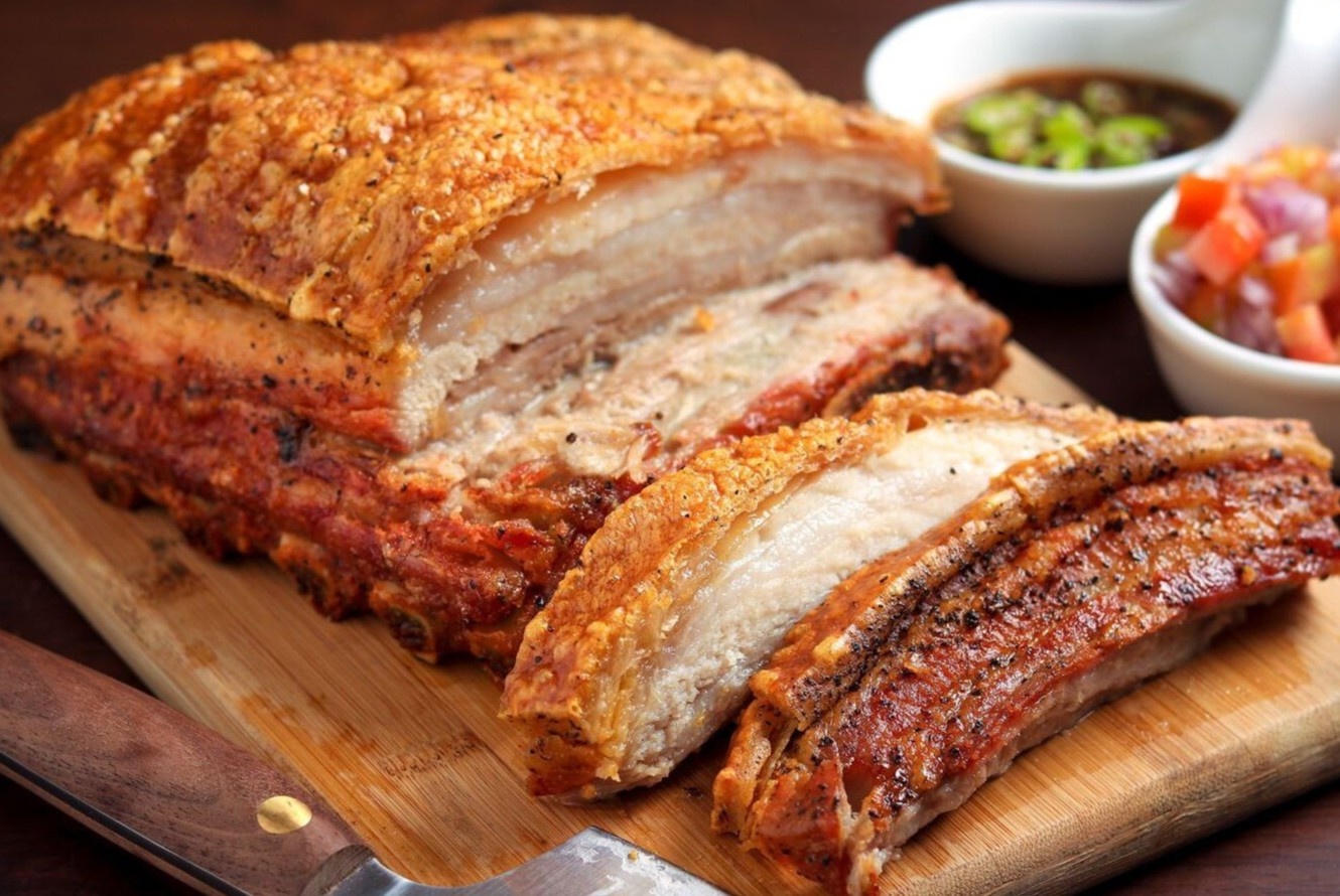 Lam heo quay da gion, thit mong nuoc bang lo nuong hinh anh