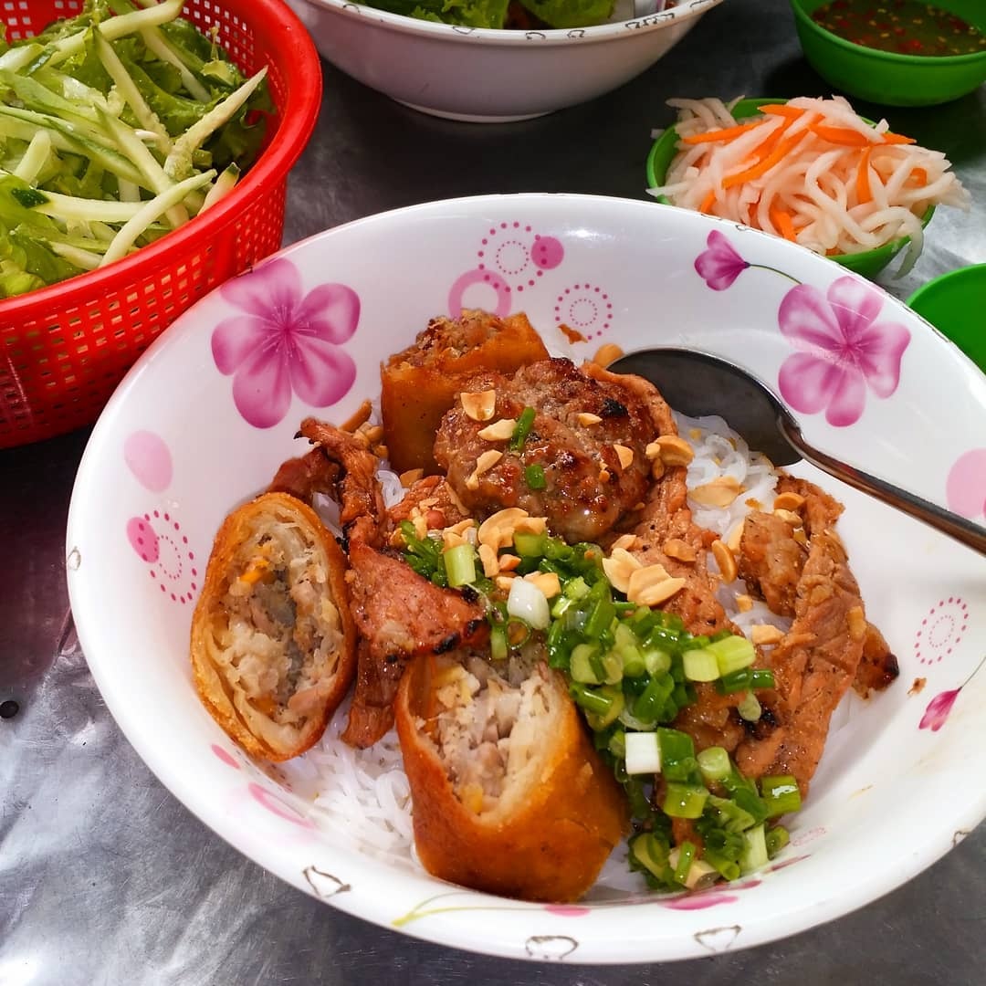 quán bún thịt nướng ở TP.HCM ảnh 9 quan bun thit nuong o TP.HCM anh 9