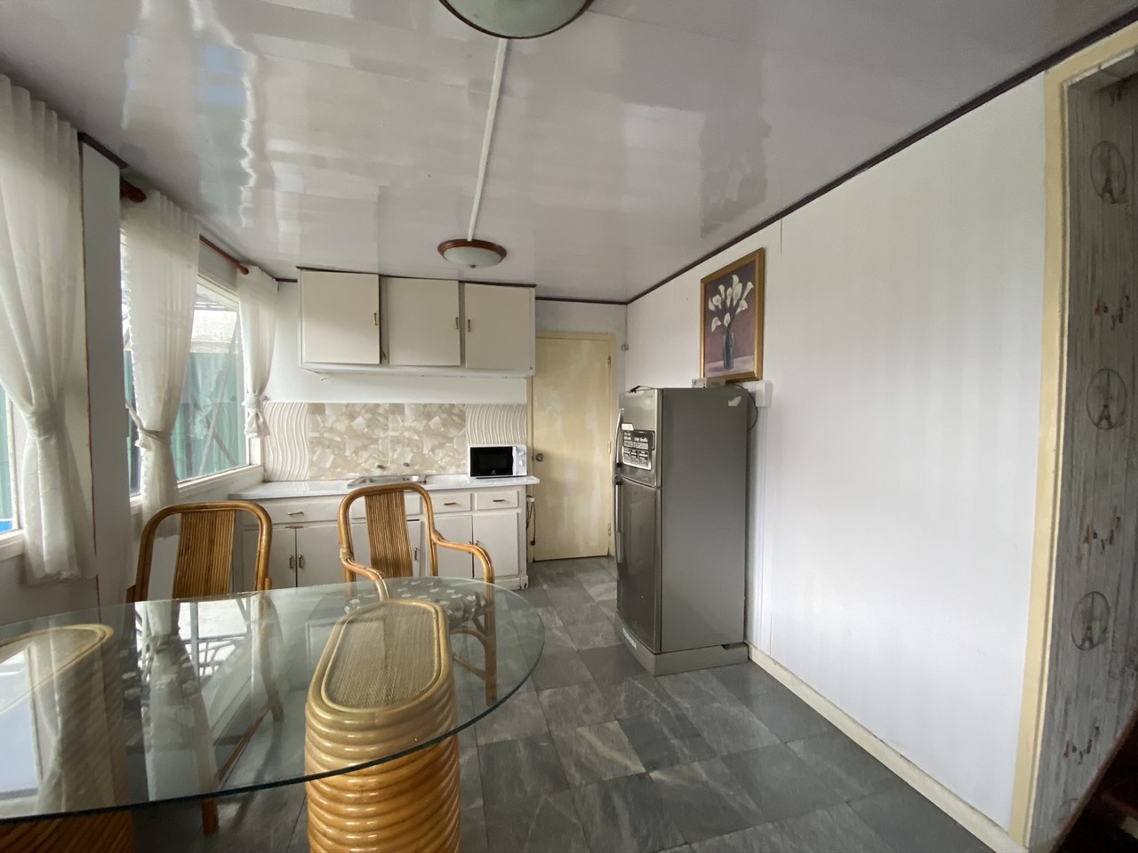 trang tri can bep anh 6