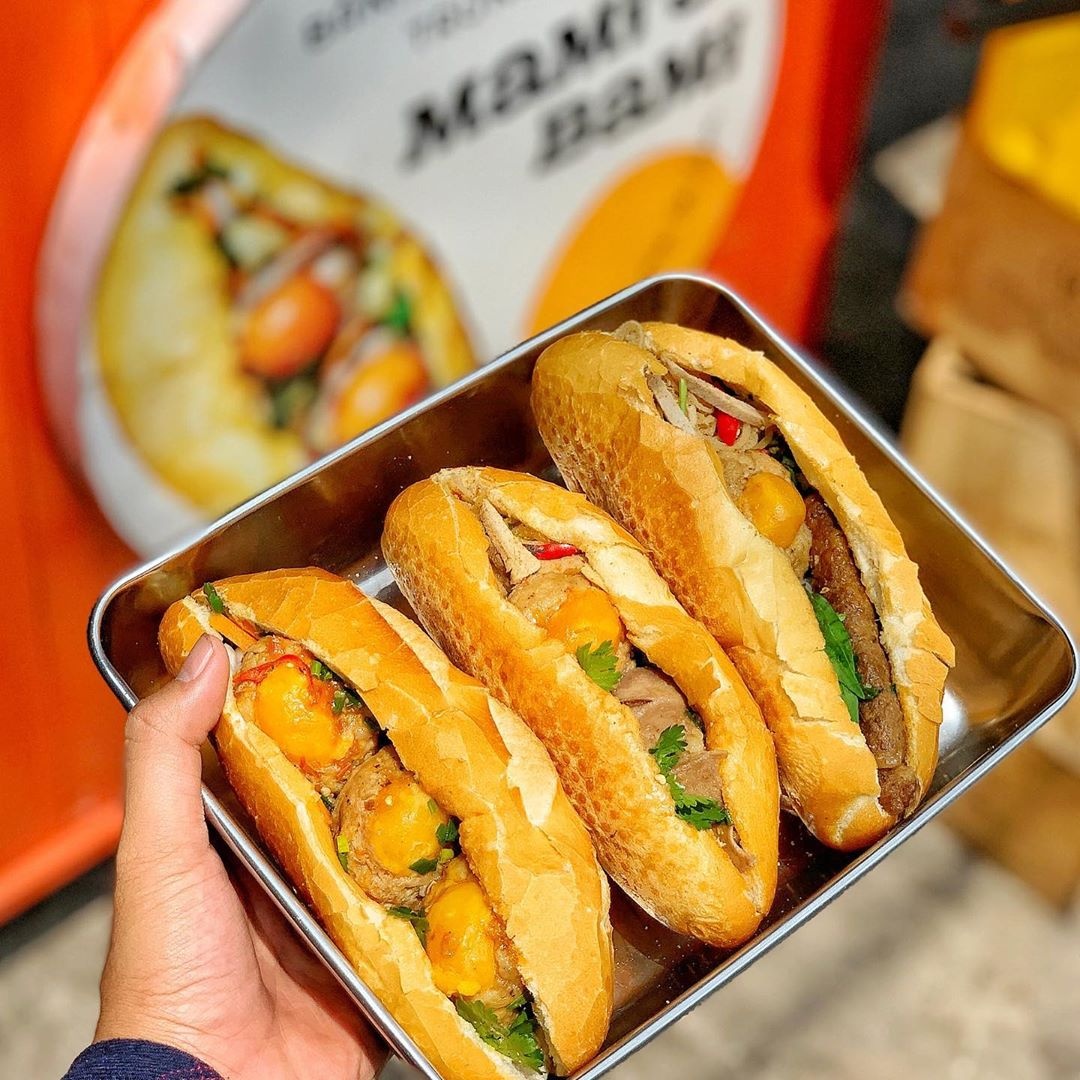 banh mi xiu mai trung muoi anh 4