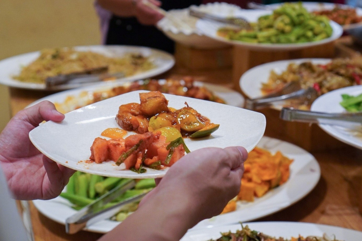 Tiem buffet chay tra tien tuy tam o TP.HCM hinh anh