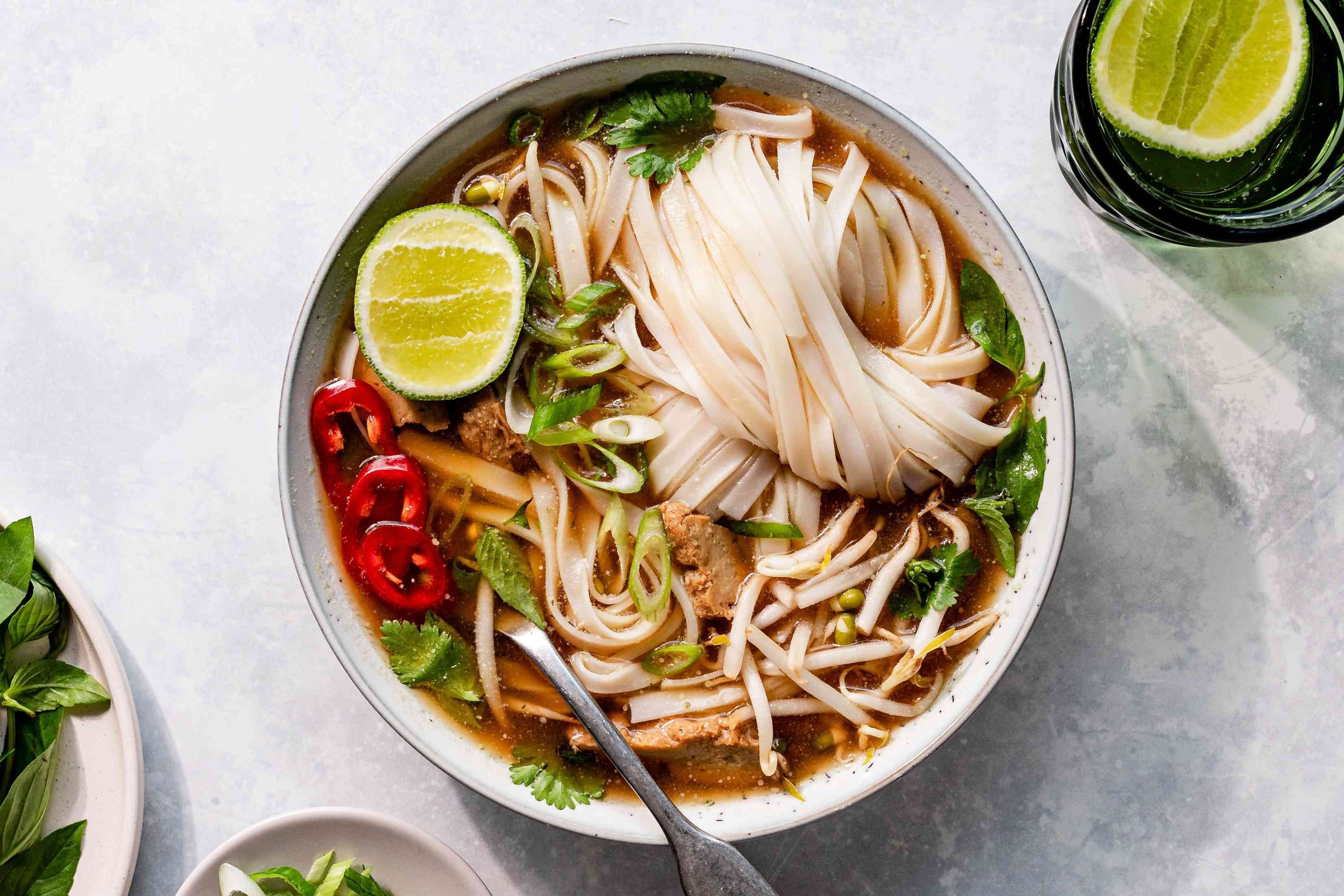 Cach nau pho chay rau nam hinh anh