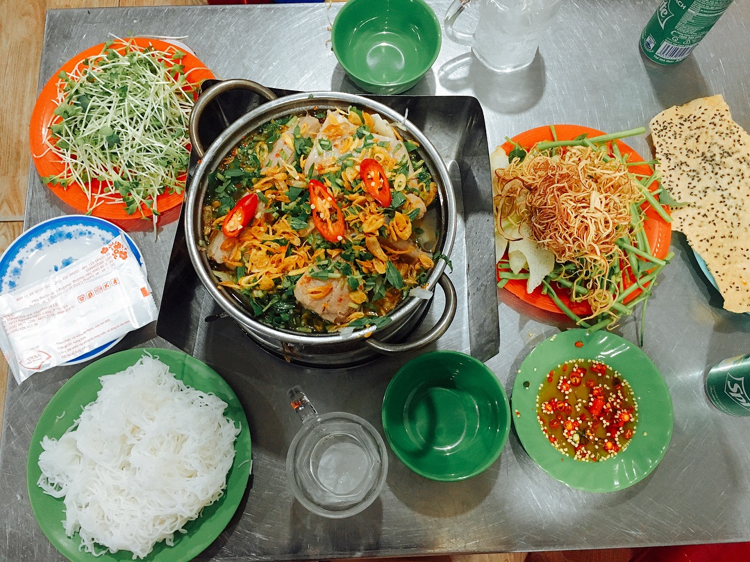 lẩu cá đuối,  lẩu vũng tàu,  đặc sản vũng tàu,  ăn gì ở vũng tàu ảnh 1 lau ca duoi,  lau vung tau,  dac san vung tau,  an gi o vung tau anh 1