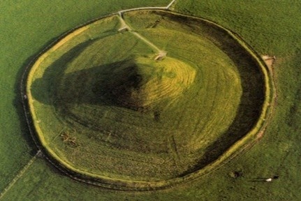 Lang mo co lau doi hon kim tu thap hinh anh