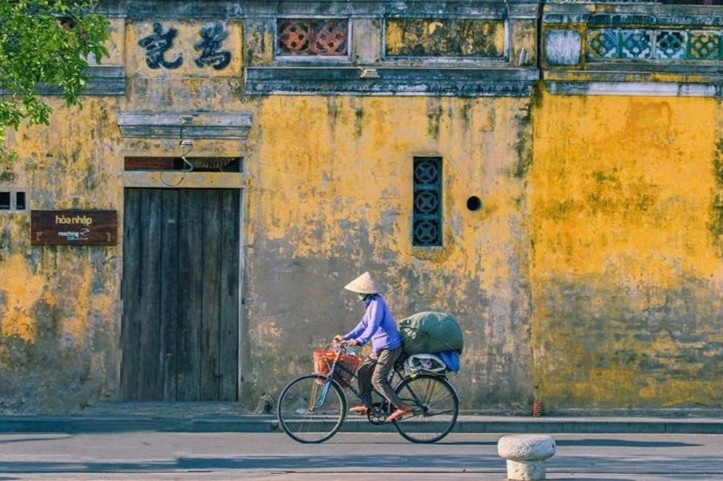 Buc tranh binh yen o pho co Hoi An hinh anh