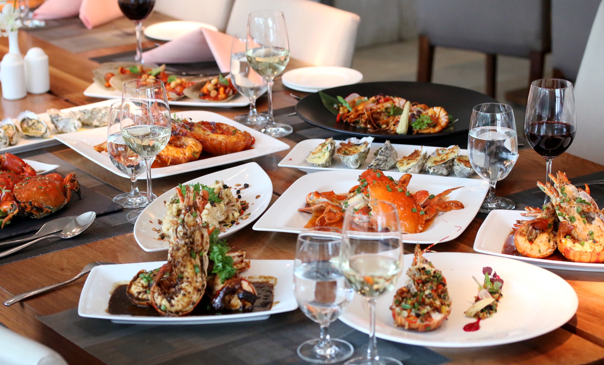 nha hang buffet tom hum anh 1