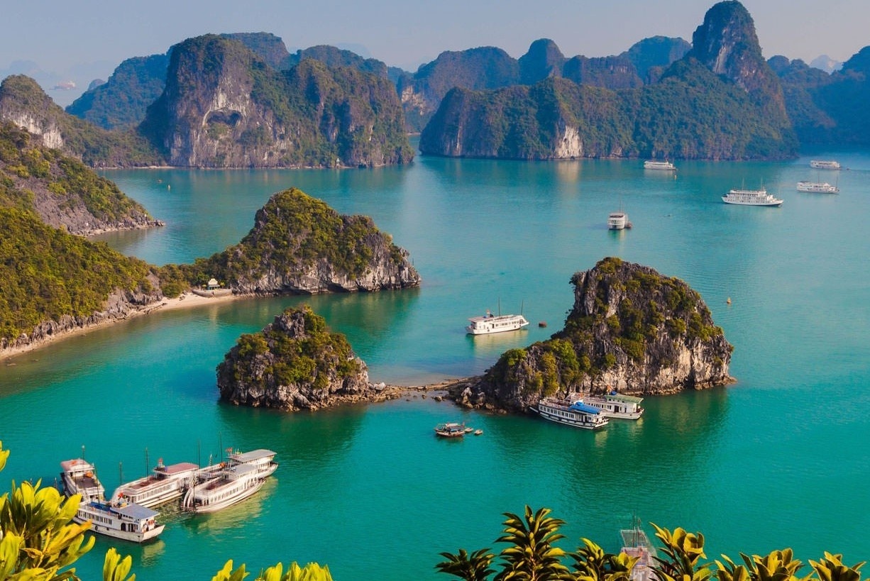 Ve dep vinh bien co nhieu dao nhat Viet Nam hinh anh