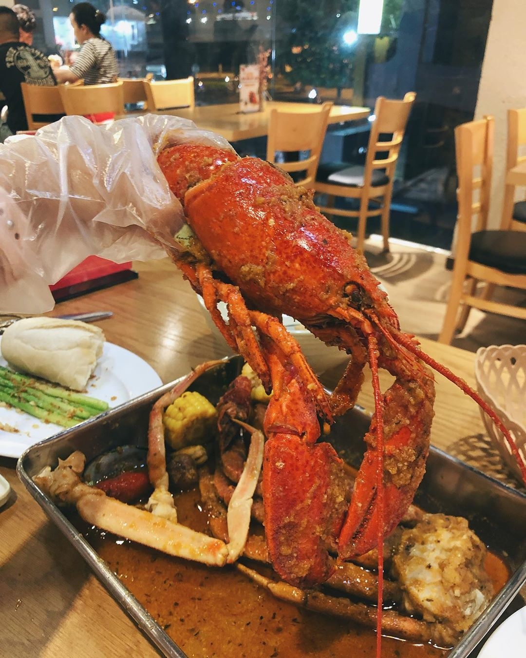 nhà hàng tôm hùm ở TP.HCM ảnh 2 nha hang tom hum o TP.HCM anh 2