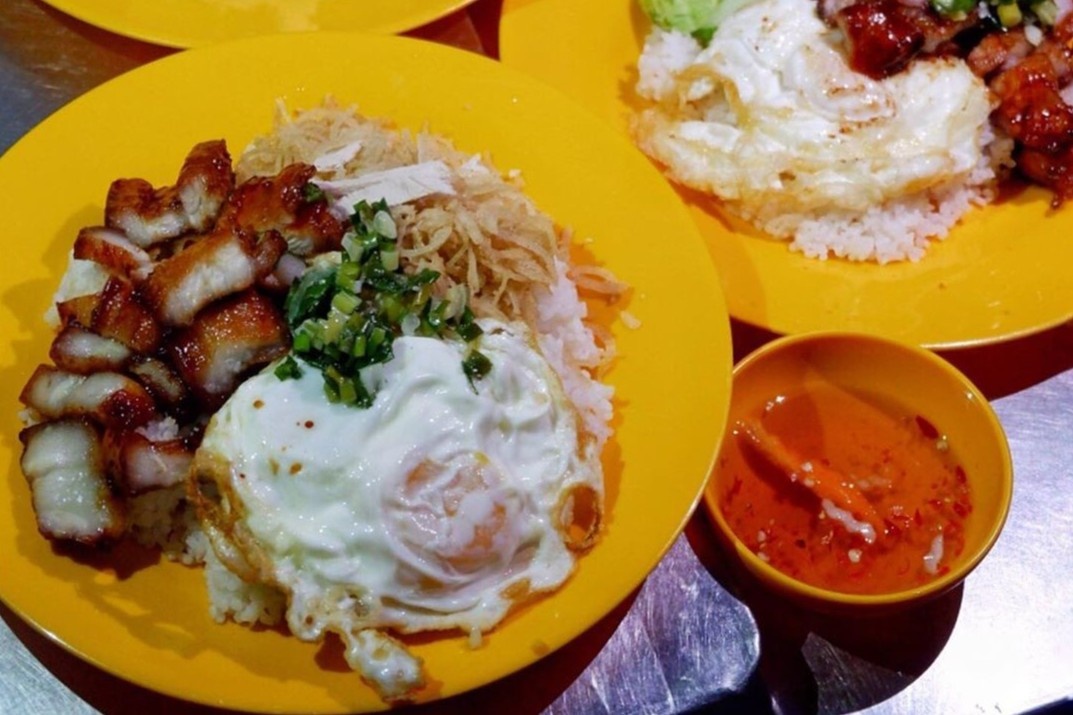 Dia chi ban com tam dem tai TP.HCM hinh anh