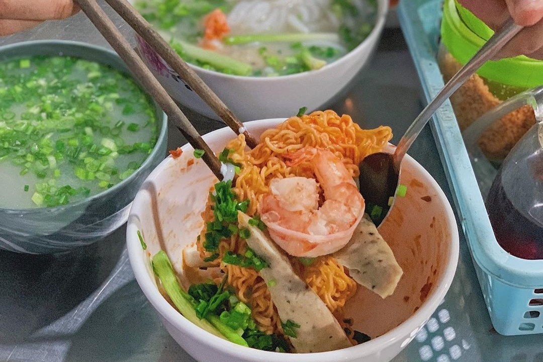 An mi tron muoi ot o dau tai TP.HCM? hinh anh