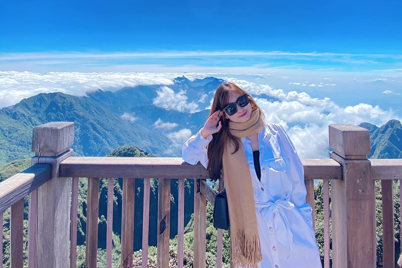 Mua may tren dinh nui cao nhat Viet Nam hinh anh