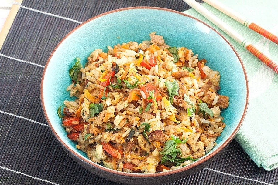 Cong thuc lam com chien trung, ca ngu hinh anh