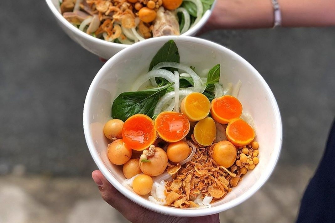 Dia chi thuong thuc banh uot long ga o TP.HCM hinh anh