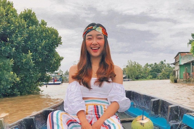 Trai nghiem uong ca phe, an sang tren cho noi hinh anh