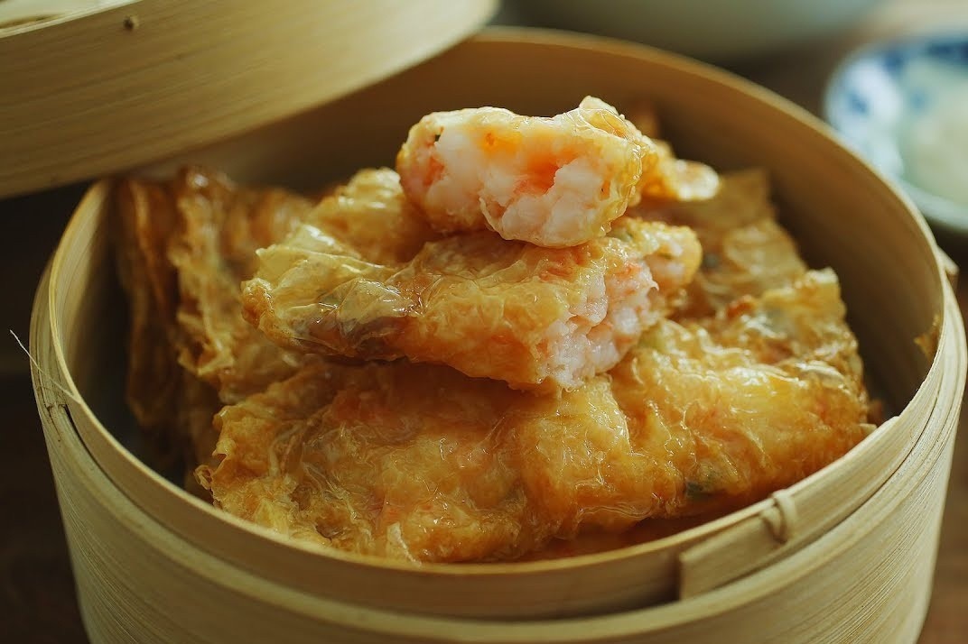 Lam tau hu ky cuon tom chien gion hinh anh