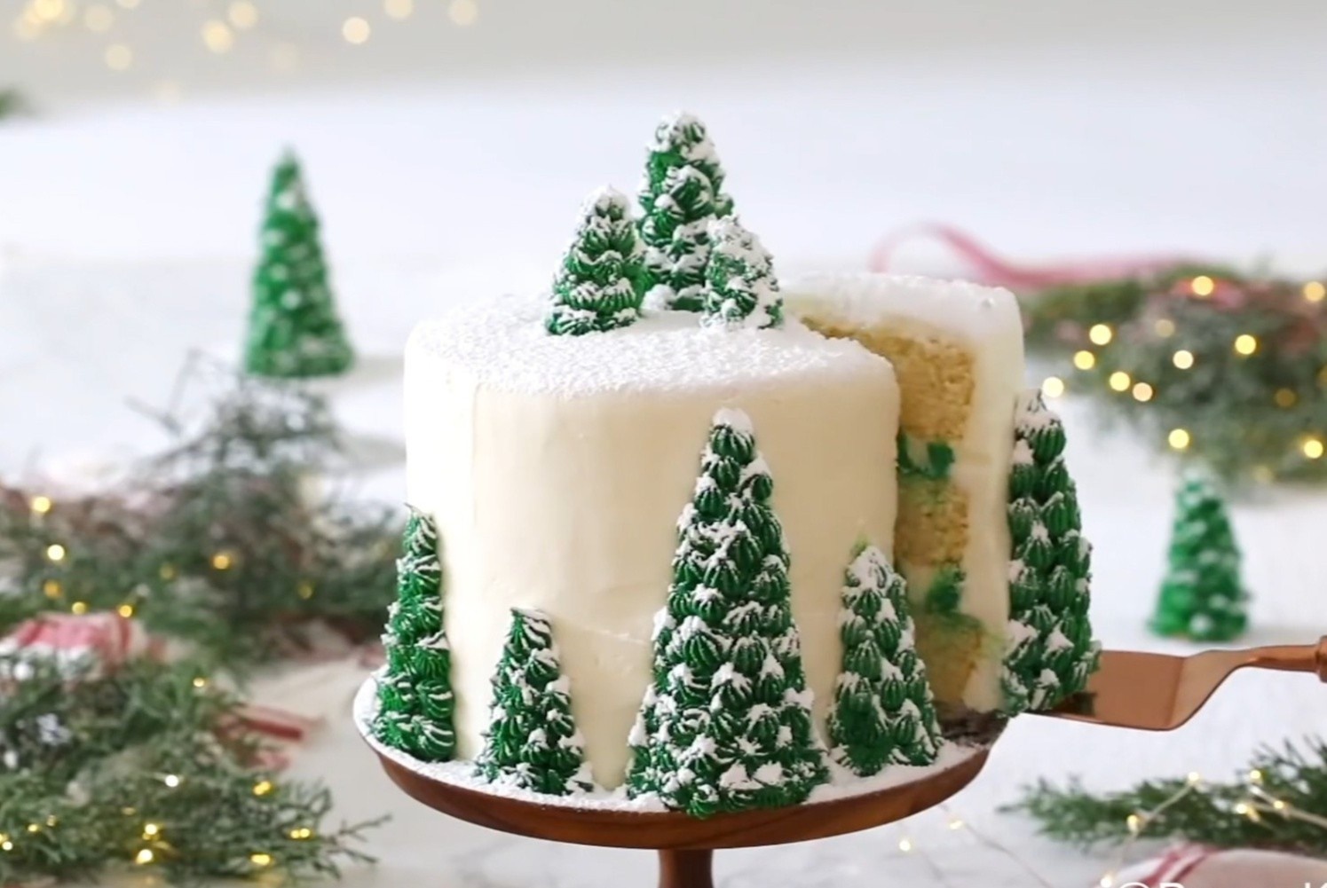 Lam banh kem cay thong Noel hinh anh