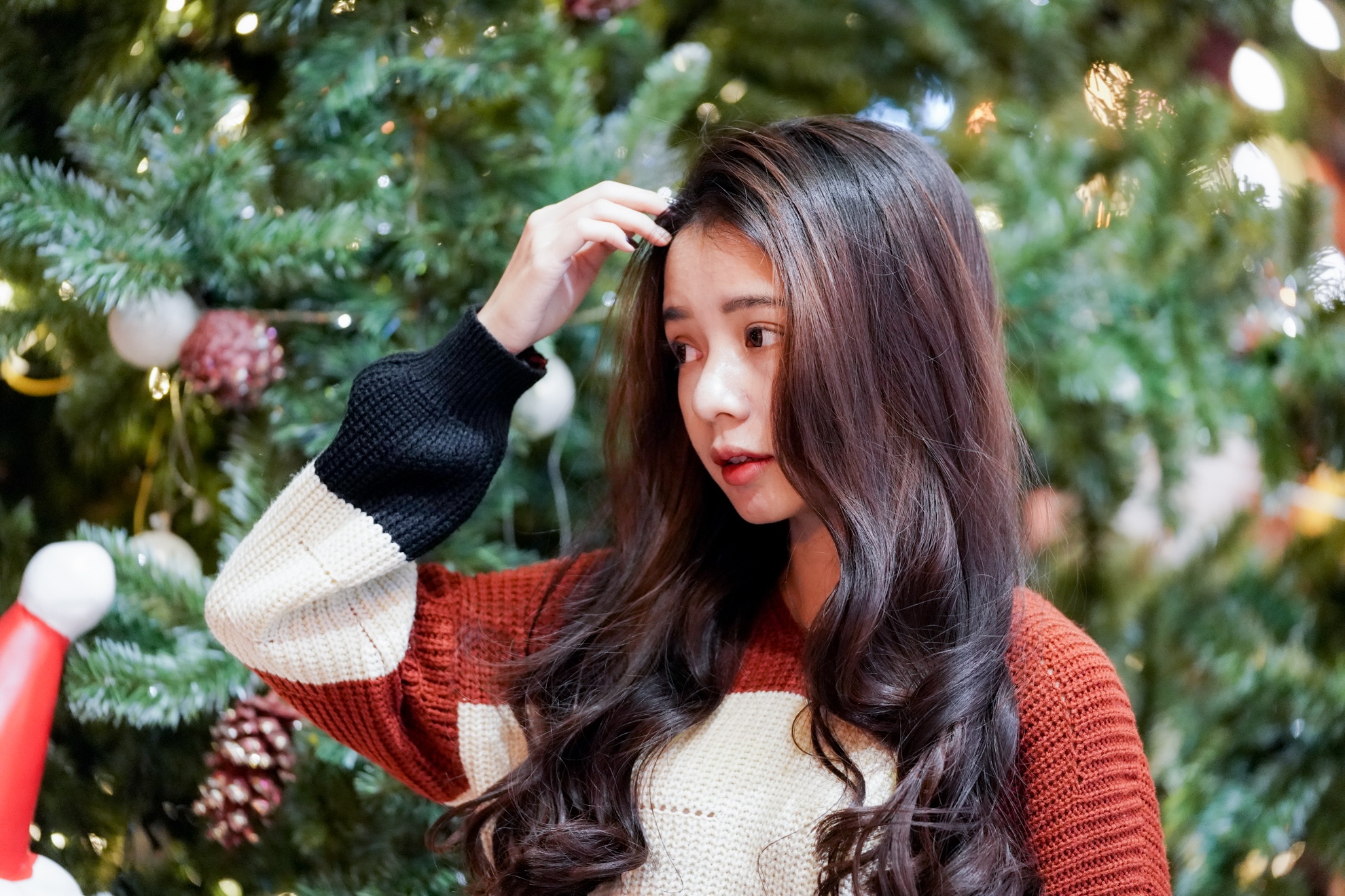 khong khi giang sinh o trung tam thuong mai TP.HCM anh 2