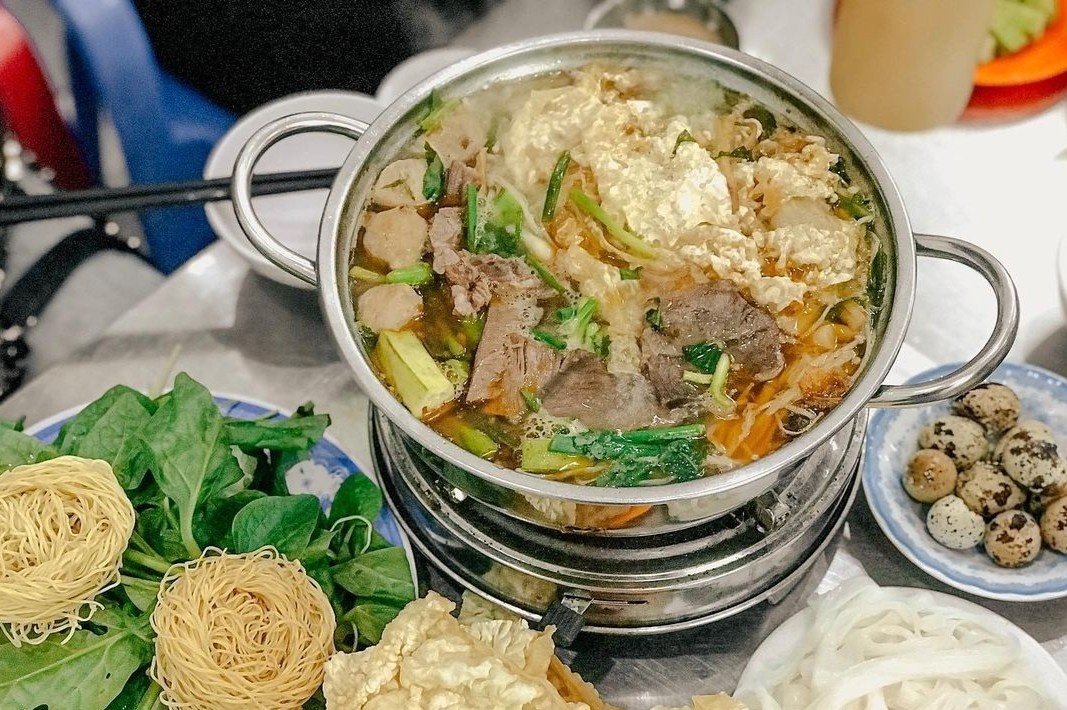 An gi o duong Cach Mang Thang Tam? hinh anh