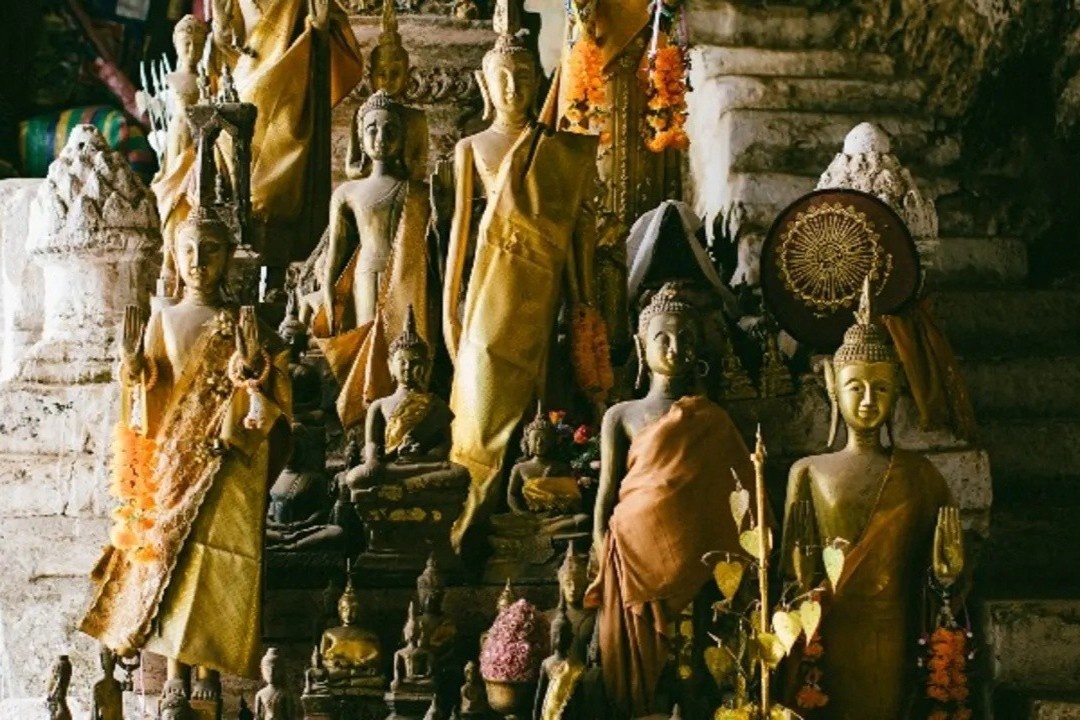 4.000 tuong Phat ben trong hang dong o Lao hinh anh