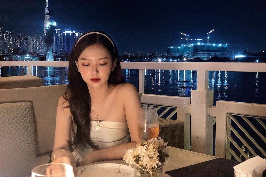 Thuong thuc bua toi cuoi nam tai nha hang sang trong o quan 1 hinh anh