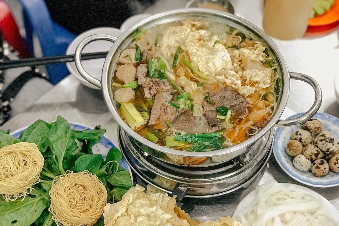 Dia chi thuong thuc lau bo ngon o quan 3 hinh anh