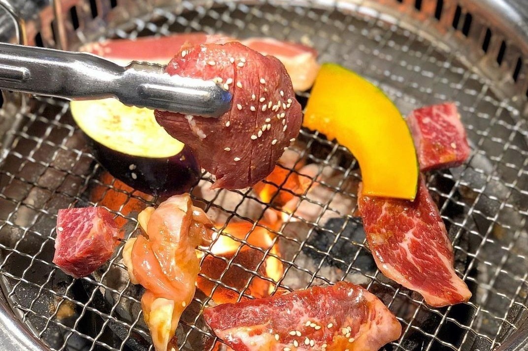 Dia chi thuong thuc buffet nuong o quan 3 hinh anh