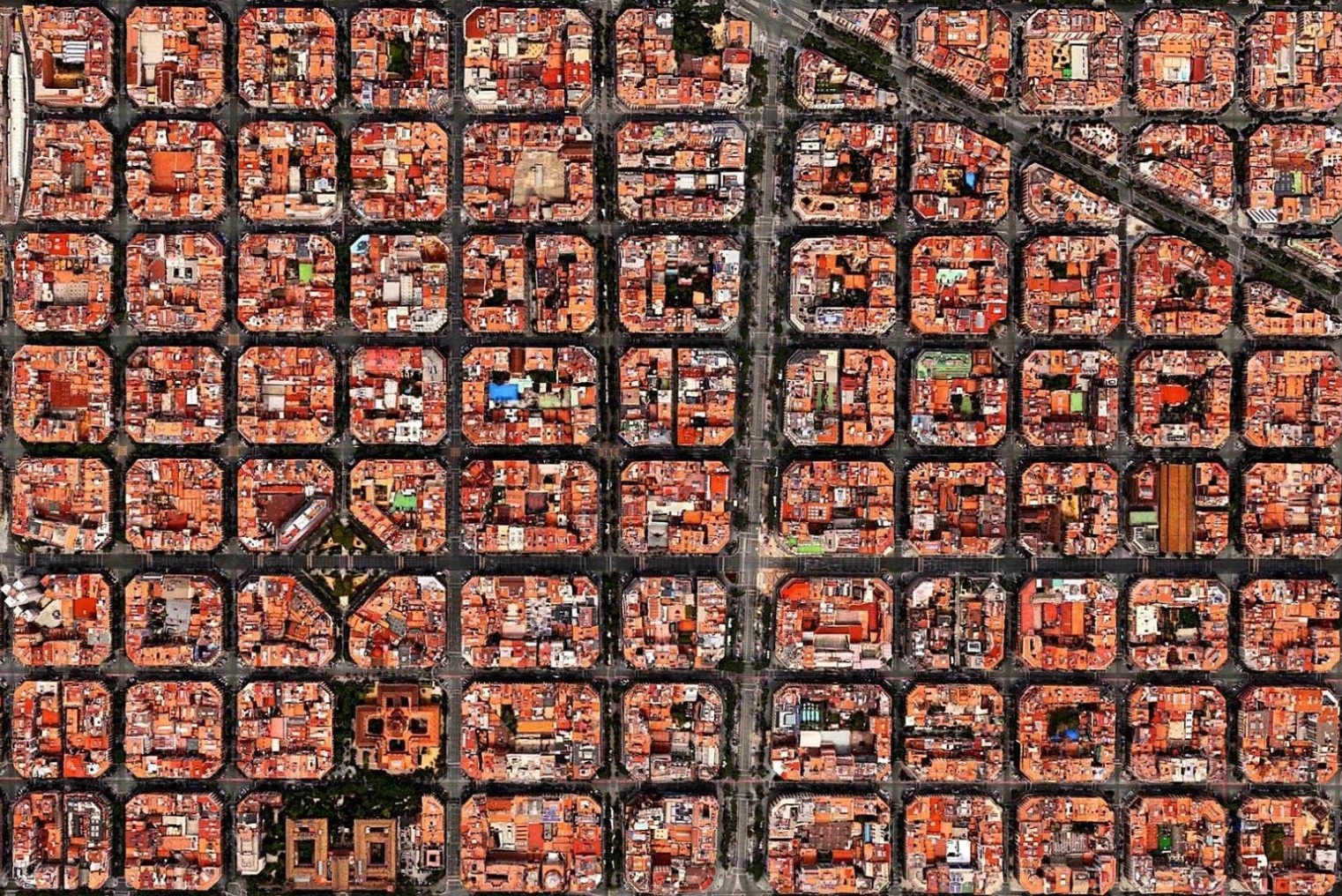 Nhung khu nha xep thang nhu ban co o Barcelona hinh anh