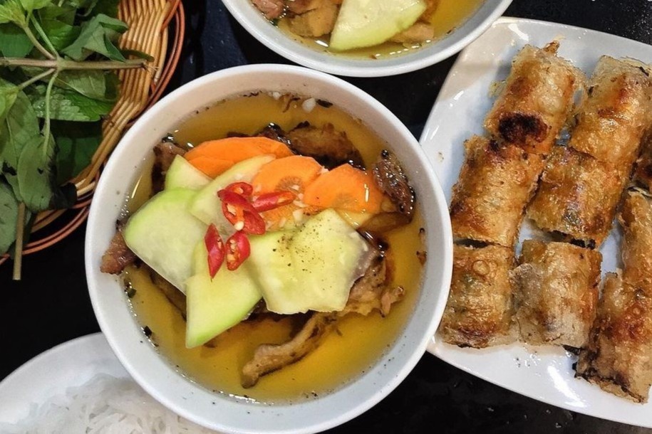 An gi tren duong Phan Xich Long? hinh anh