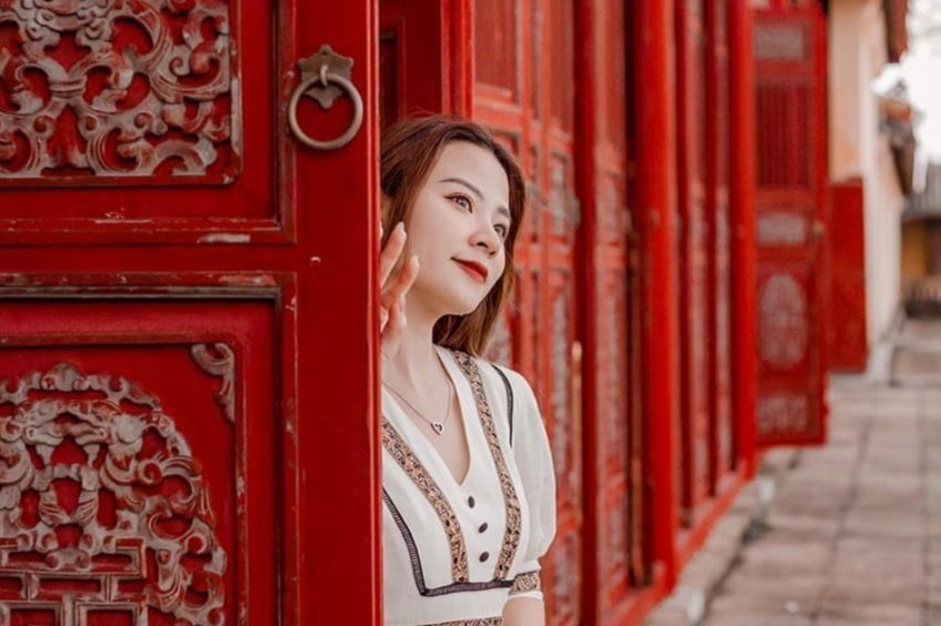 Mot ngay kham pha co do Hue hinh anh