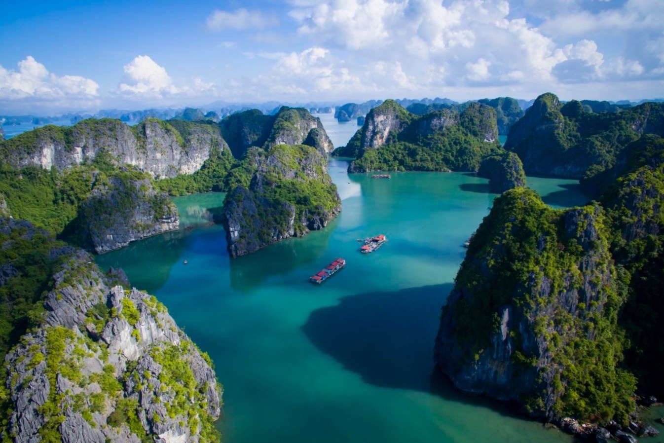 Vinh Bai Tu Long ky vi tu tren cao hinh anh